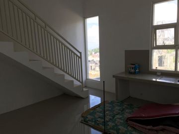 DIJUAL VILLA MURAH, 2 LANTAI, DEKAT BNS MALANG, JAWA TIMUR