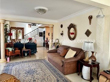 Se vende casa en Altos de Panamá