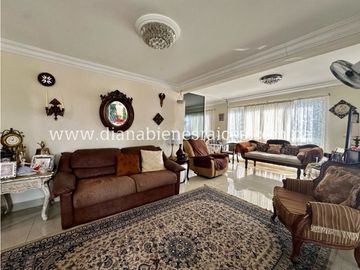 Se vende casa en Altos de Panamá