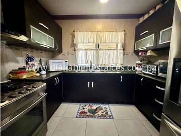 Se vende casa en Altos de Panamá