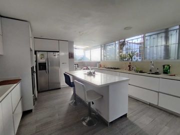 🏡 Venta hermosa casa en Unidad Residencial- Ciudad jardín 📍 Cali. Cod V9838
