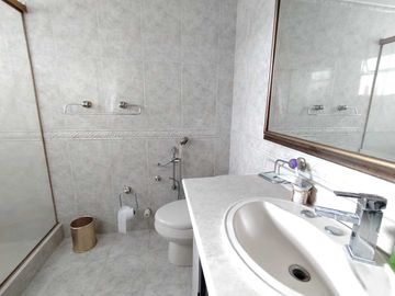 🏡 Venta hermosa casa en Unidad Residencial- Ciudad jardín 📍 Cali. Cod V9838