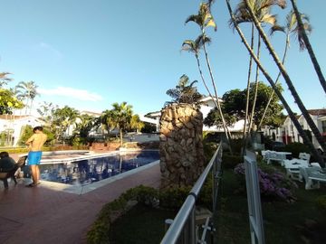 🏡 Venta hermosa casa en Unidad Residencial- Ciudad jardín 📍 Cali. Cod V9838