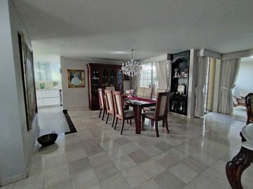 🏡 Venta hermosa casa en Unidad Residencial- Ciudad jardín 📍 Cali. Cod V9838