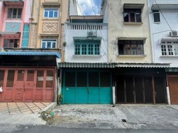 Rumah Jalan Angsa (daerah Madong Lubis) Medan