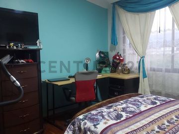 EN VENTA CASA SECTOR LA MOYA CONOCOTO