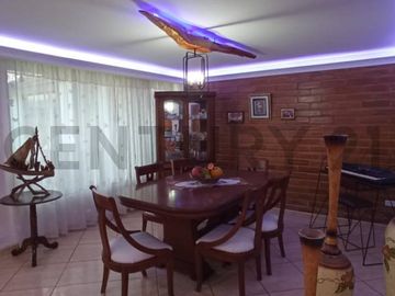 EN VENTA CASA SECTOR LA MOYA CONOCOTO