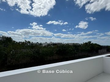 Casa 3 recámaras con bar  y alberca en Mérida, privada en Cholul