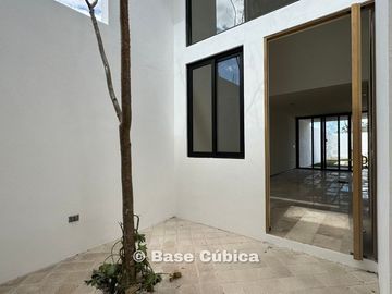 Casa 3 recámaras con bar  y alberca en Mérida, privada en Cholul