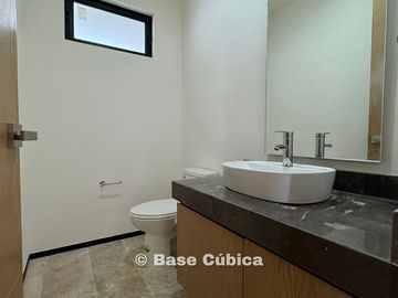 Casa 3 recámaras con bar  y alberca en Mérida, privada en Cholul