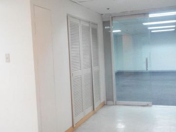 916.96 sqm Semi Fitted Commercial Office Space for Lease in Salceco Village, Makati