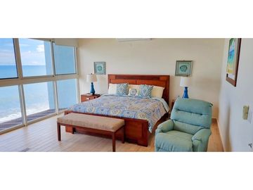 Oportunidad! Se Vende el más amplio Penthouse en Playa Caracol