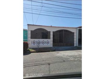 VENDO CASA EN ARRAIJAN VACAMONTE ALTOS DEL TECAL 2R