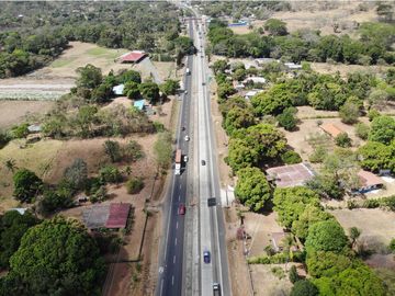 SE VENDE TERRENO EN CAPIRA VIA INTERAMERICANA