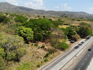 SE VENDE TERRENO EN CAPIRA VIA INTERAMERICANA