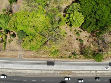 SE VENDE TERRENO EN CAPIRA VIA INTERAMERICANA