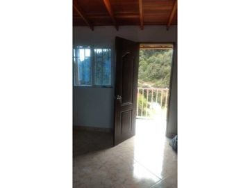 VENDO CASA FINCA VIA BARBOSA CONCEPCION ANTIOQUIA.