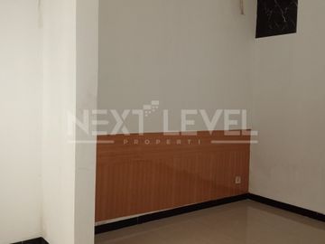 DISEWAKAN RUMAH MODERN DI TAMAN PONDOK INDAH WIYUNG SURABAYA