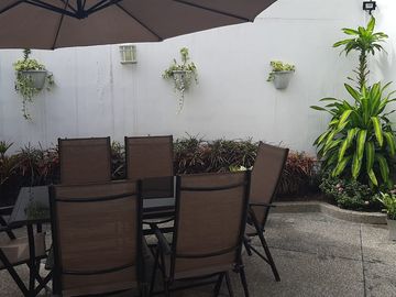 VENTA de casa en Urbanización El Alamo Km 2.5 Samborondón