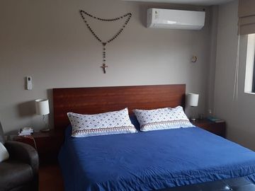 VENTA de casa en Urbanización El Alamo Km 2.5 Samborondón