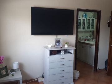 VENTA de casa en Urbanización El Alamo Km 2.5 Samborondón