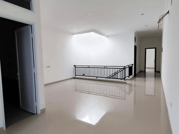 Rumah Tinggal Bangunan Baru Lokasi Strategis Di Pulomas S8116