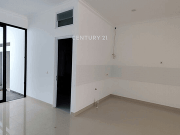 Rumah Tinggal Bangunan Baru Lokasi Strategis Di Pulomas S8116