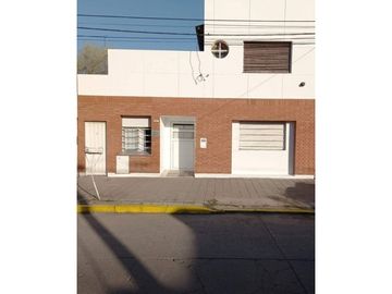 CASA EN VENTA B° PEDRO PICO - Calle Montevideo 600