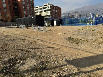 Terreno para edif. 8 pisos con gran acceso a Costanera Norte