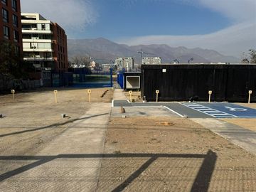 Terreno para edif. 8 pisos con gran acceso a Costanera Norte