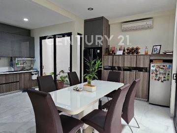 Rumah Siap Huni Di  Bulevar Hijau Cluster Dilenia, Harapan Indah