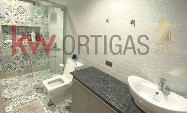 House and Lot in Greenview Executive Village