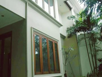 DIJUAL RUMAH MEWAH at Jl GAHARU CIPETE JAKSEL (GARDEN, SWIMMING POOL)