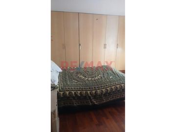 ¡Tu hogar ideal te espera en Surco!

Descubre este espectacular tríplex en una de las mejores zonas de Surco, a pocos pasos de El Trigal. Vive con l