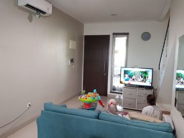 Rumah 2 lantai nyaman dan strategis di galaxy bekasi selatan