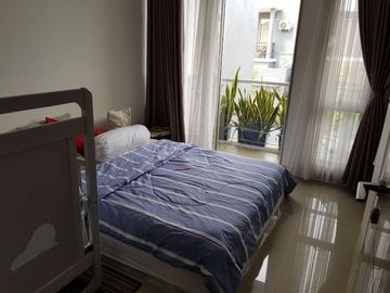 Rumah 2 lantai nyaman dan strategis di galaxy bekasi selatan