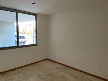 VENTA CASA EN LOMAS DEL PEDREGAL