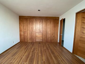VENTA CASA EN LOMAS DEL PEDREGAL