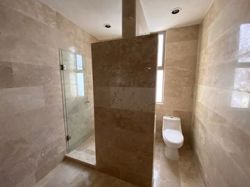 VENTA CASA EN LOMAS DEL PEDREGAL