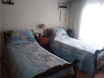 Casa americana 3 ambientes con quincho y terraza/ Barrio Sarmiento