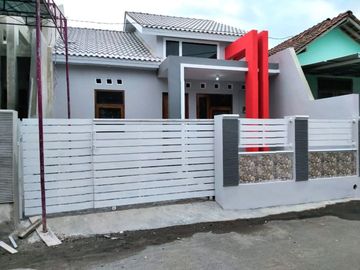 Rumah minimalis baru siap huni di kawasan berkembang