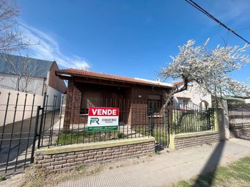 Casa En Venta En Monte Hermoso-pedro Mendoza 861
