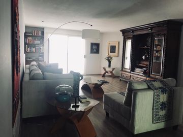 Excelente Casa en Lomas 3ra. Secc.