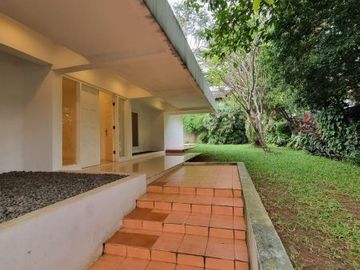 DIJUAL RUMAH BAGUS DAN ASRI di JL KEMANG DALAM, JAKSEL