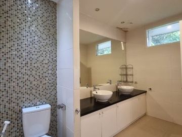 DIJUAL RUMAH BAGUS DAN ASRI di JL KEMANG DALAM, JAKSEL