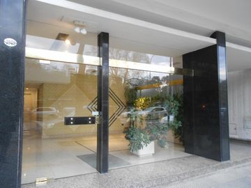 PISO 5 AMBIENTES MAS DEPENDENCIA EN VENTA EN CABALLITO PARQUE RIVADAVIA