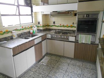 PISO 5 AMBIENTES MAS DEPENDENCIA EN VENTA EN CABALLITO PARQUE RIVADAVIA