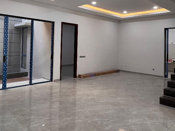 Rumah Pakuwon City minimalis san antonio baru gress