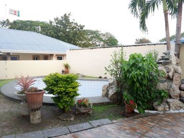 House for RENT with 4 Bedrooms and Swimming Pool in Angeles City Near SM Clark