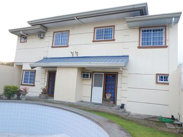 House for RENT with 4 Bedrooms and Swimming Pool in Angeles City Near SM Clark